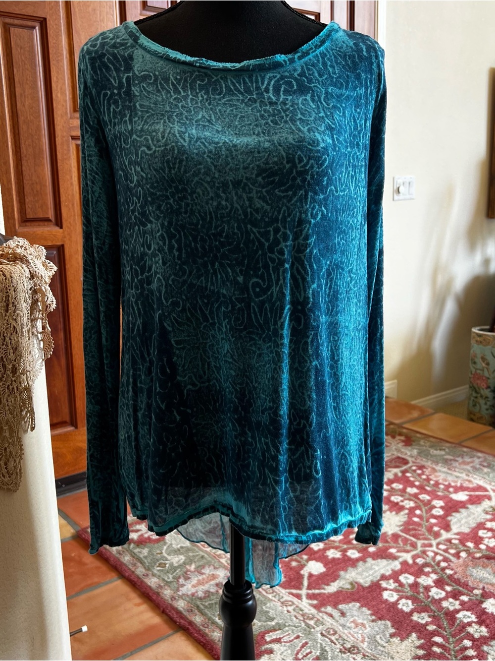 Mezon $168 Back Silk Inset Long Sleeve Top  Teal Tie Dye Abstract Size Small